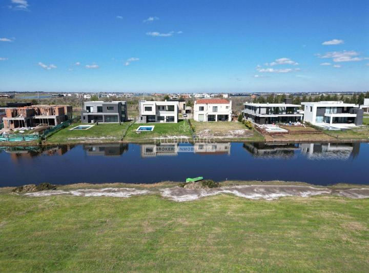 Terreno · 850m²