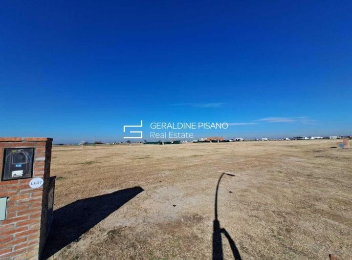 Terreno · 683m²