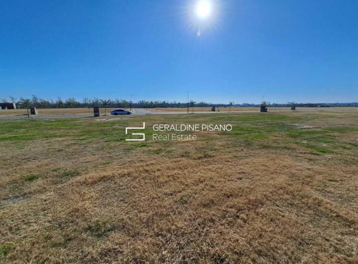 Terreno · 682m²