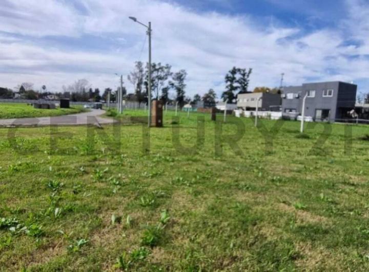 Terreno · 275m²