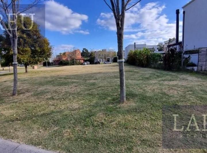 Terreno · 528m²