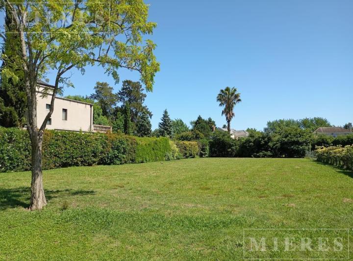 Terreno · 938m²