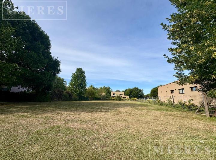 Terreno · 1020m²