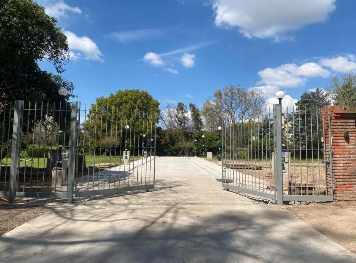 Terreno · 928m²