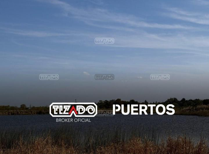 Terreno · 906m²