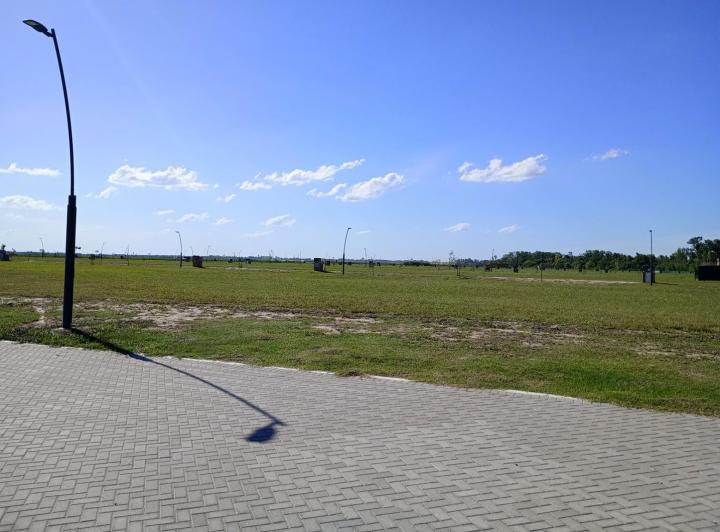 Terreno · 665m²