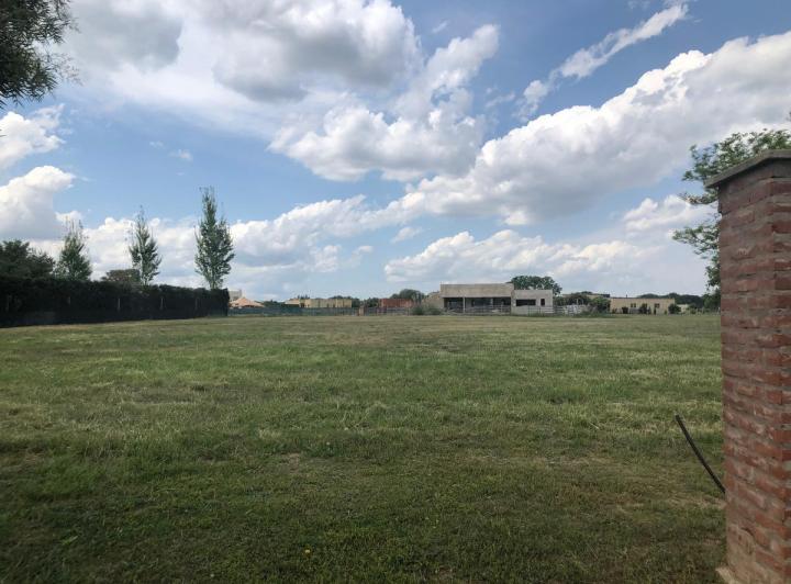 Terreno · 801m²