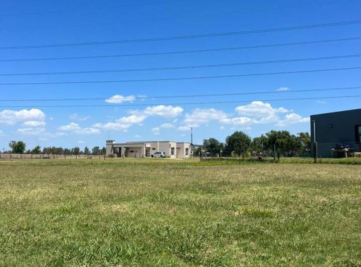 Terreno · 840m²