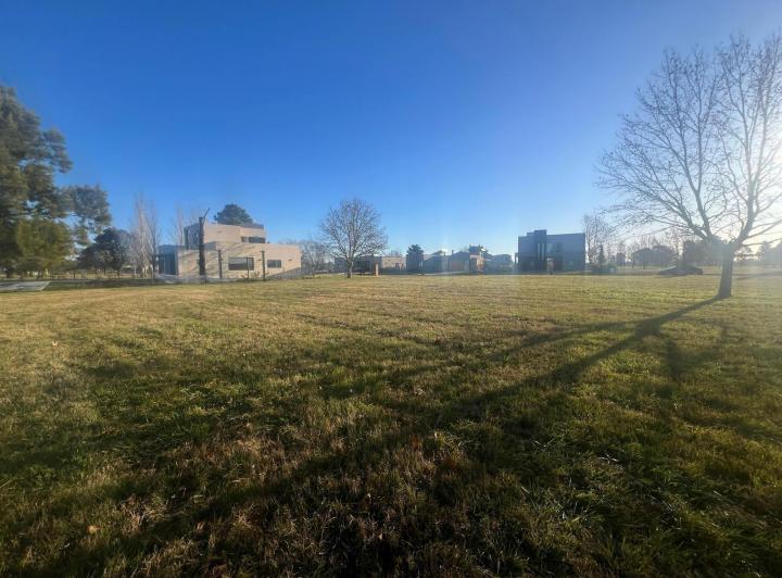 Terreno · 1143m²