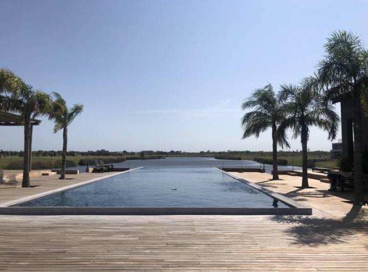 Terreno · 853m²
