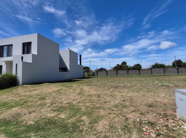 Terreno · 382m²