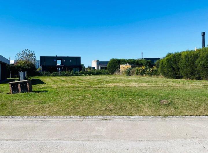 Terreno · 858m²
