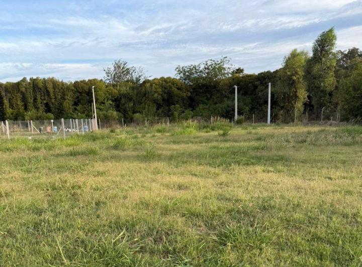 Terreno · 305m²