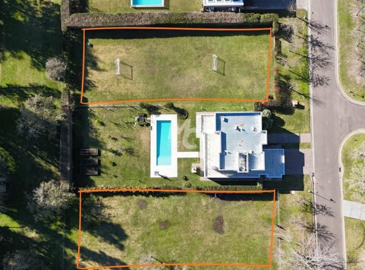 Terreno · 1320m²