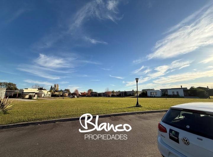 Terreno · 1070m²