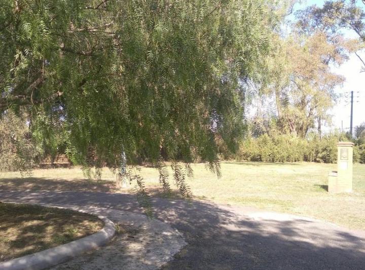 Terreno · 818m²