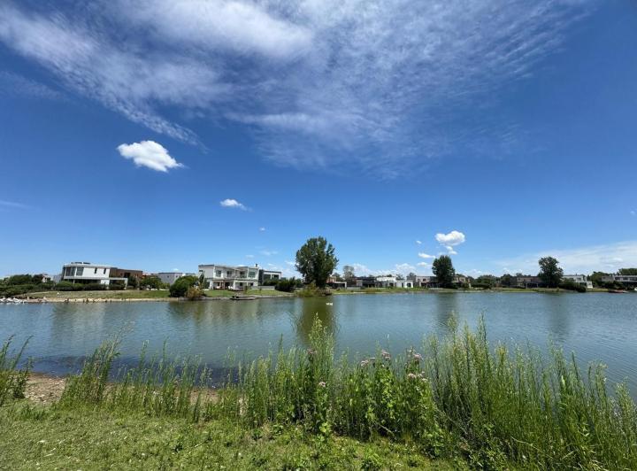 Terreno · 843m²