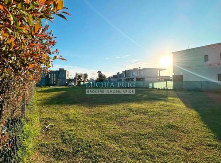 Terreno · 675m²
