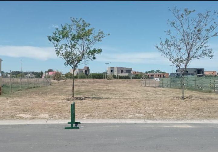 Terreno · 801m²