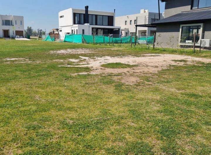Terreno · 405m²