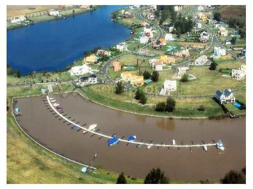 Terreno · 900m² · 1 Ambiente