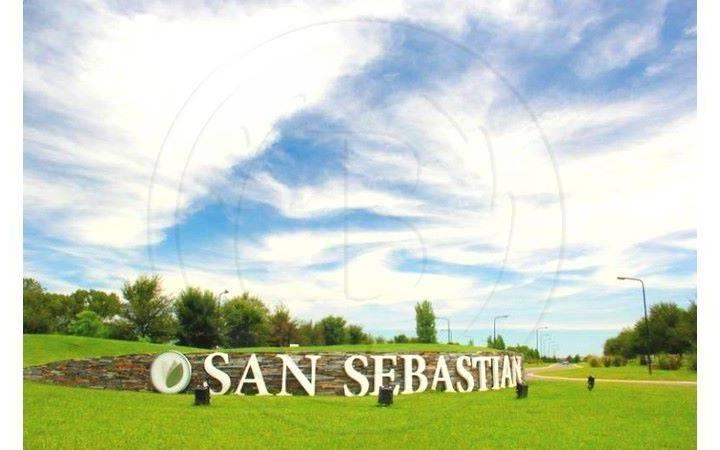 Terreno · 905m²
