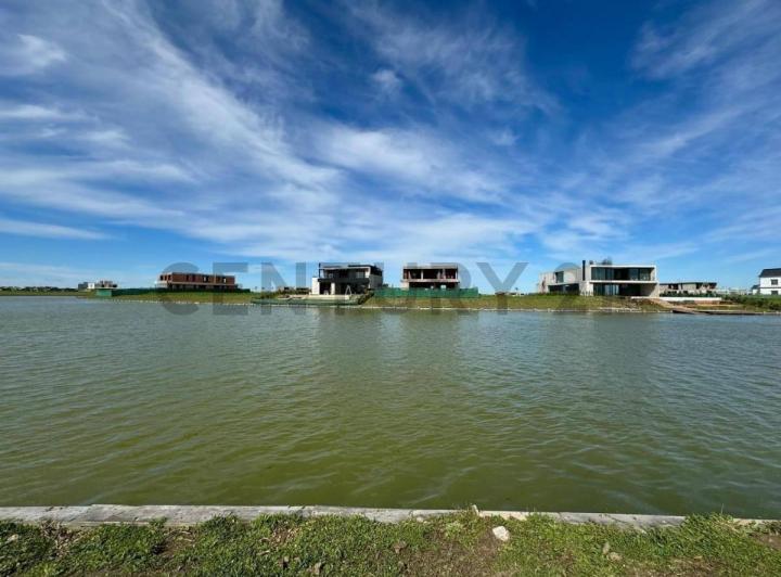 Terreno · 938m²