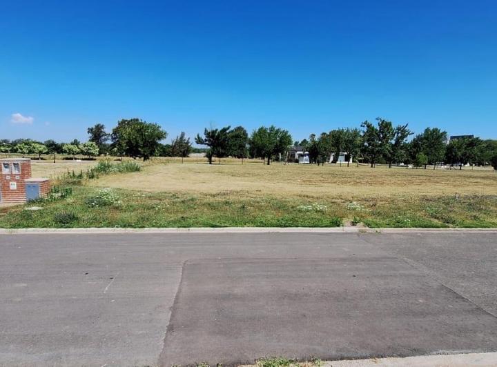 Terreno · 1129m²