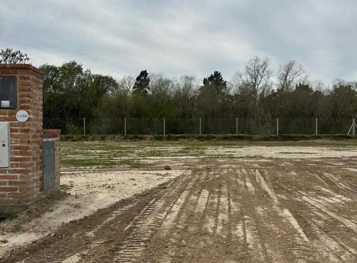 Terreno · 620m²