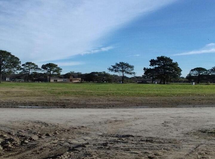 Terreno · 713m²