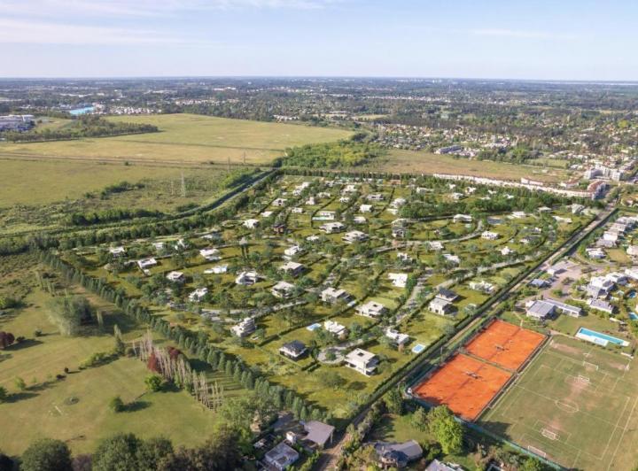 Terreno · 600m²