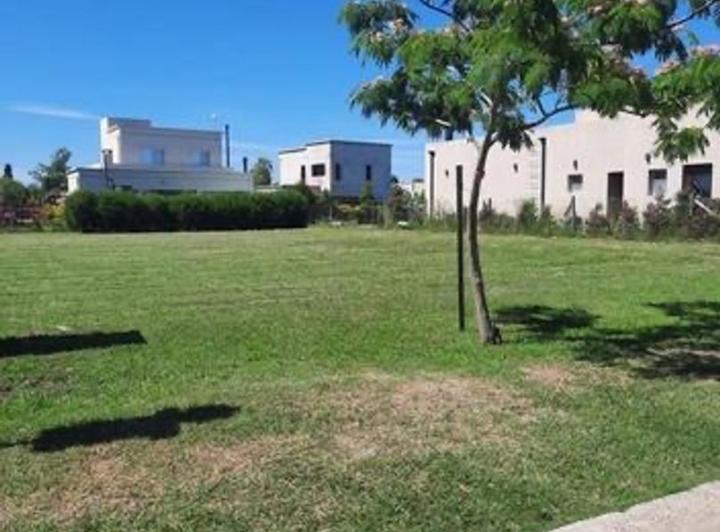 Terreno · 490m²