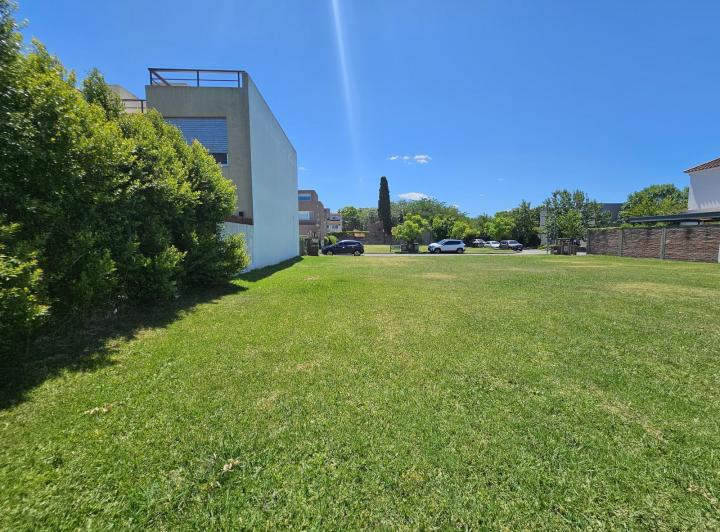 Terreno · 337m²