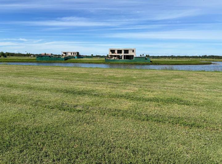 Terreno · 900m²