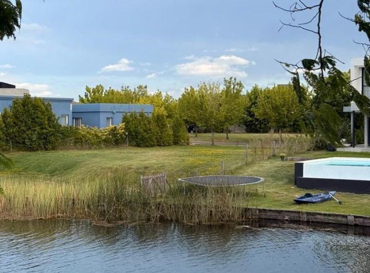Terreno · 870m²