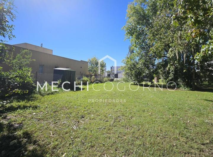 Terreno · 945m²