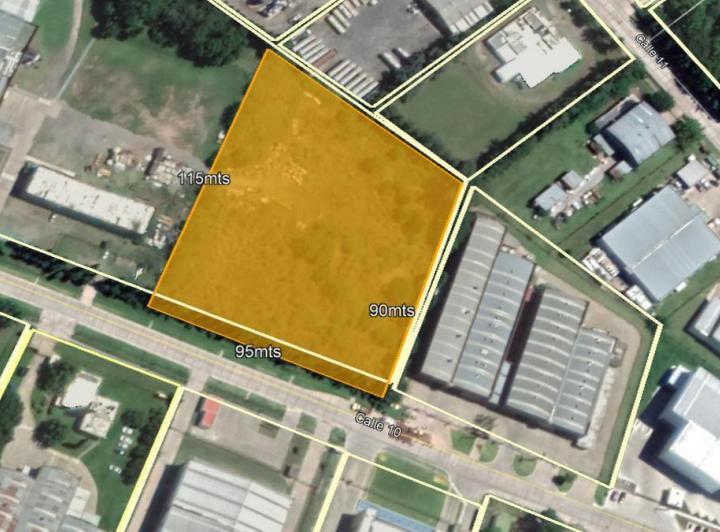 Terreno · 10600m²