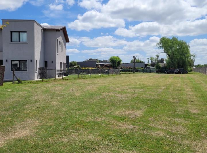 Terreno · 773m²