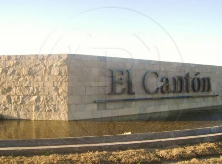 Terreno · 946m²