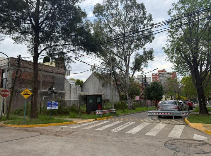 Terreno · 241m²