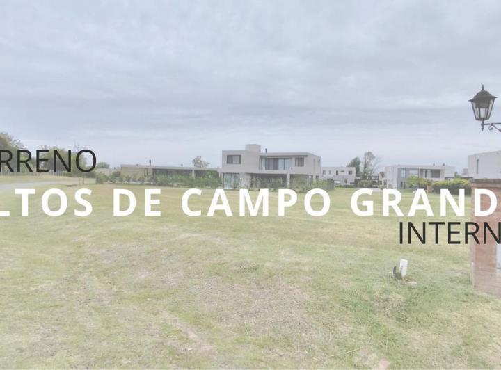 Terreno · 876m²