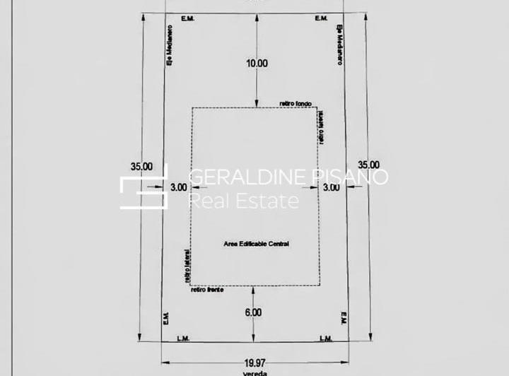 Terreno · 681m²