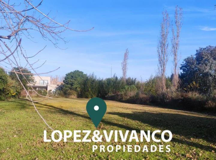 Terreno · 1050m²
