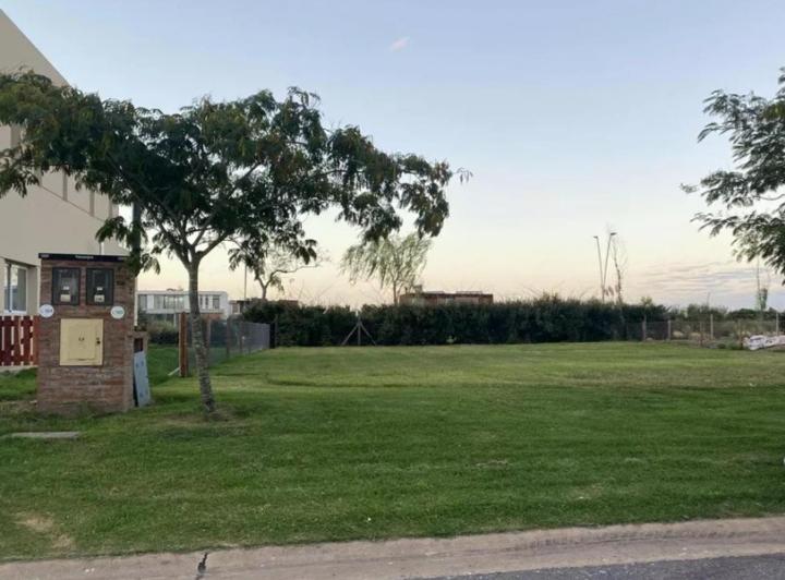 Terreno · 600m²