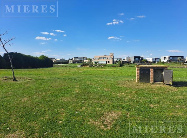 Terreno · 1082m²