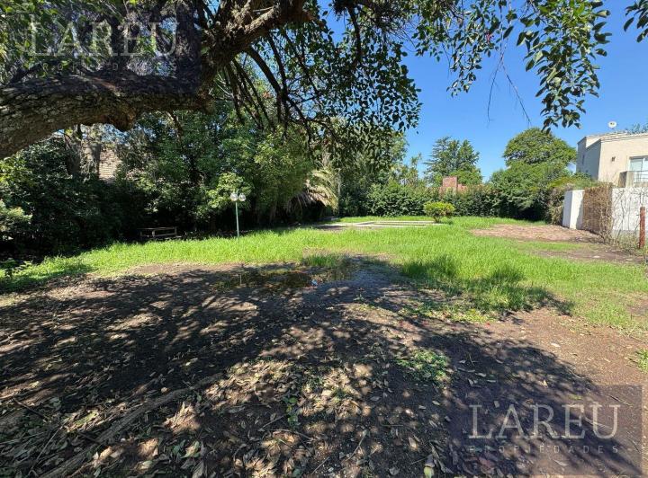 Terreno · 650m²