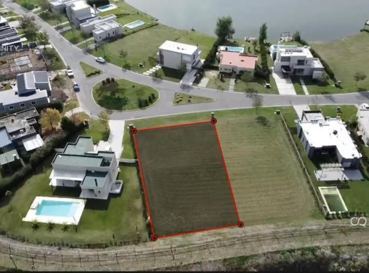 Terreno · 1110m²
