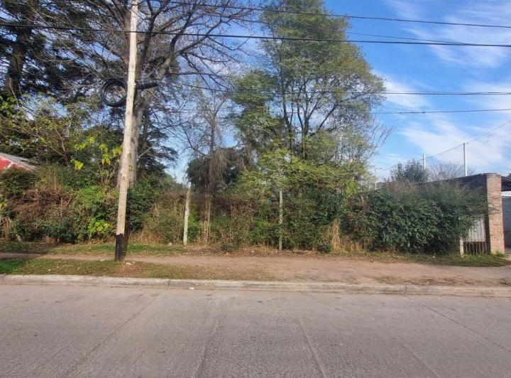 Terreno · 930m²