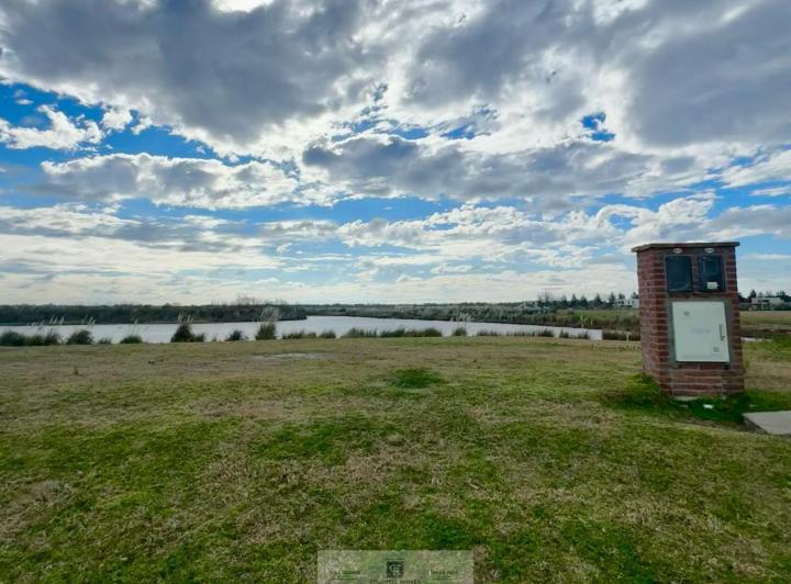 Terreno · 1050m²