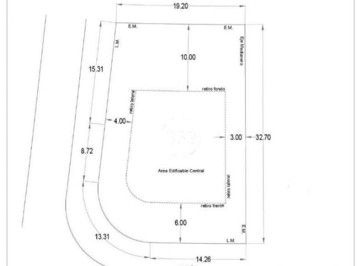 Terreno · 672m²